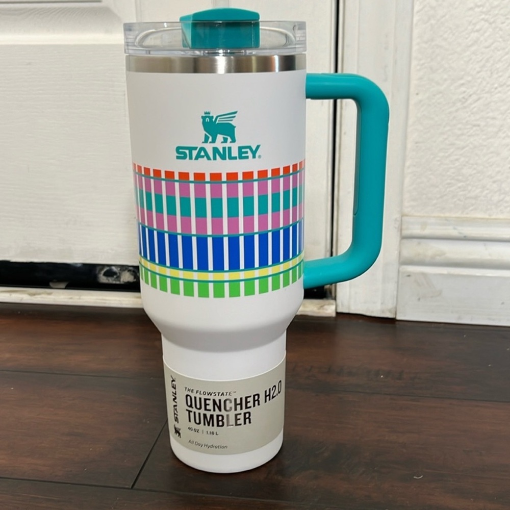 *sold out* LOW START Stanley 40oz Summer Plaid Target Edition